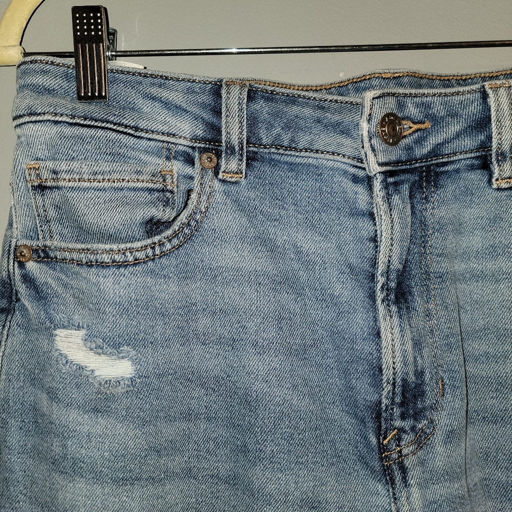 American Eagle Outfitters High-Rise Mom Jeans - 10 *Short* - Picture 5 of 5